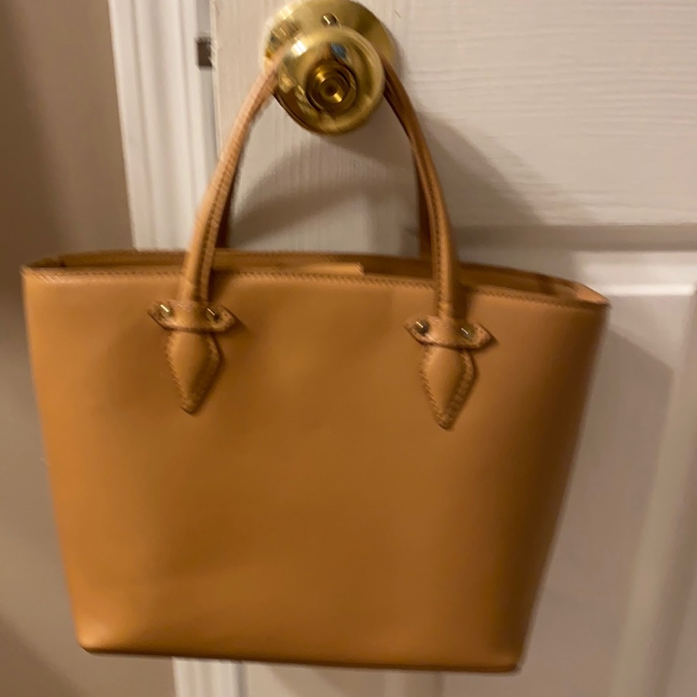 Light brown, short strap pocketbook